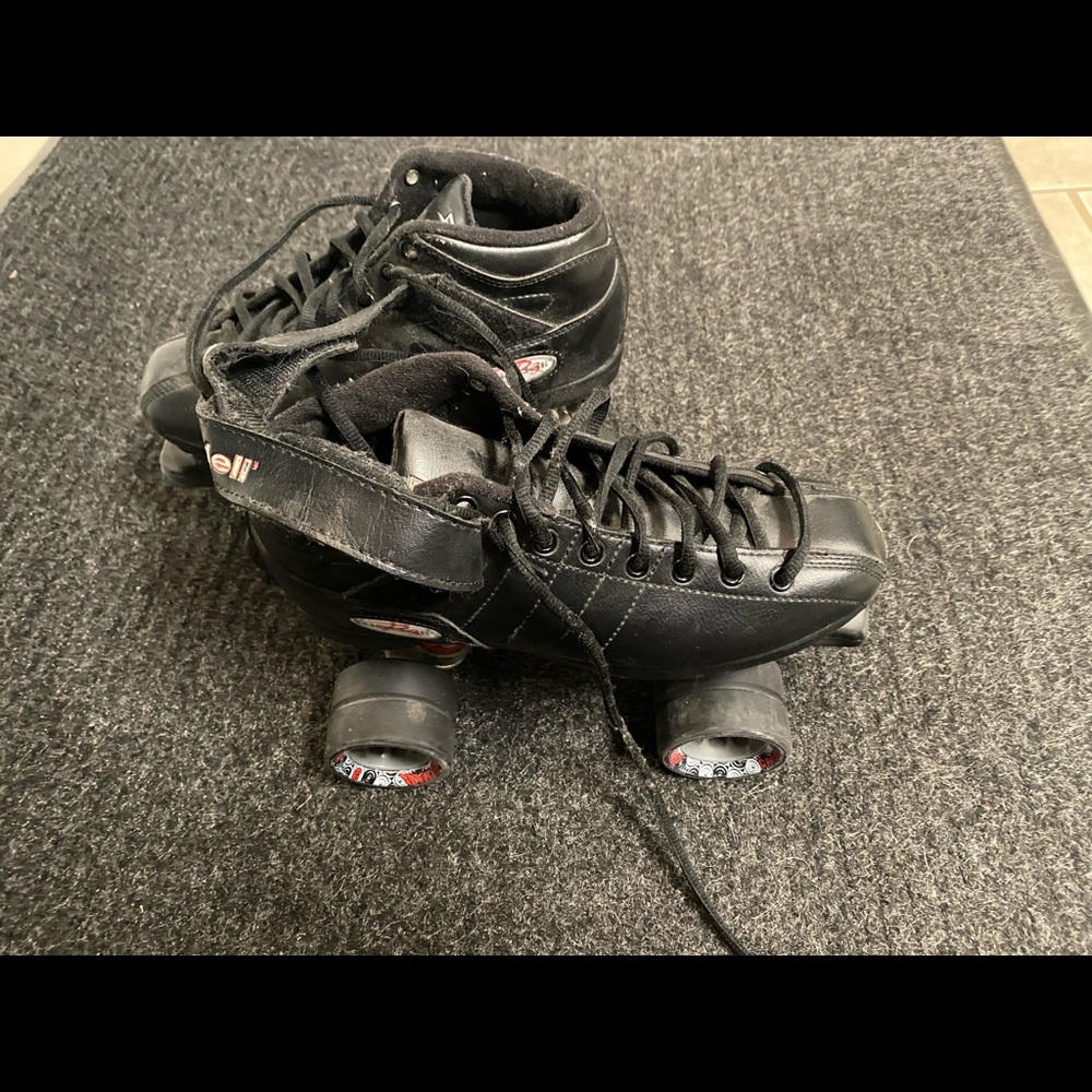 Riedell R3 skates